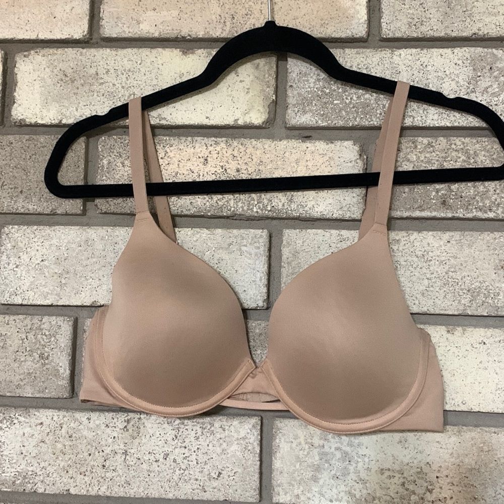 3for$20 bra has underwire medium